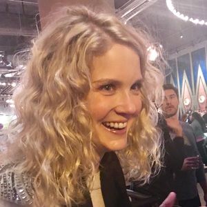 Meet your Posher, Cara